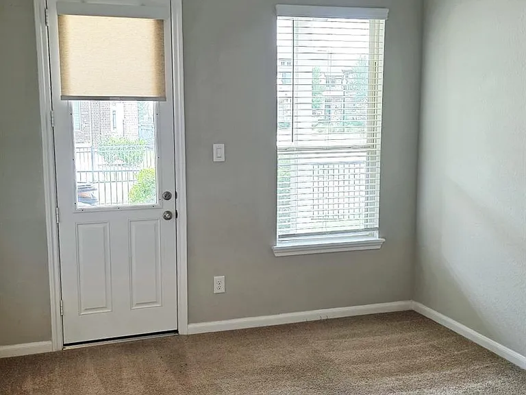9523 Caddo Ridge Ln — Photo 10