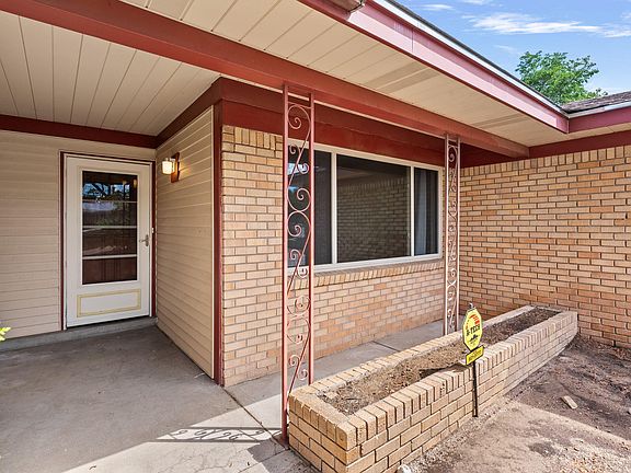 2nd image of 3833 San Marcos Pl NE