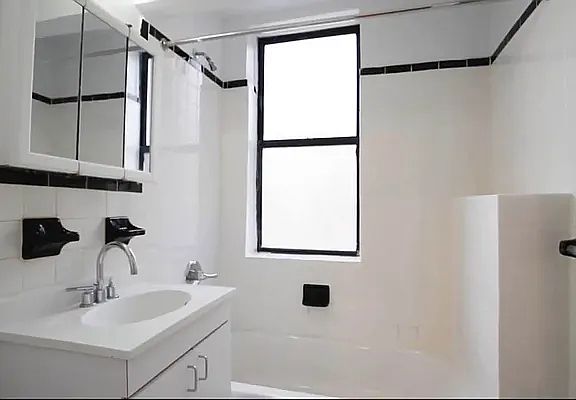 5th image of 822 Ocean Ave #6M