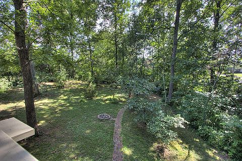 3rd image of 213 Foxglove Ln