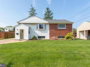 7108 Kerr Dr, Springfield, VA 22150