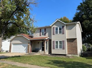 1913 Acorn Trail Dr, Florissant, MO 63031