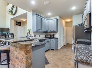 313 Starleaf Trl, Garland, TX 75040