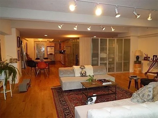 Rented by R New York | media 5