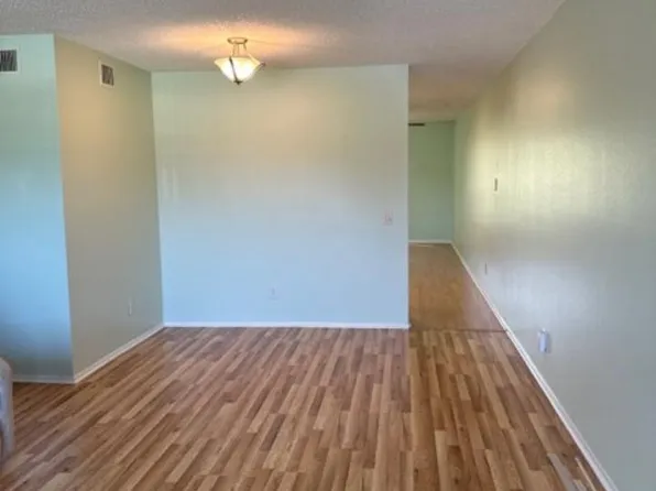 2284 Philippine Dr APT 57, Clearwater, FL 33763