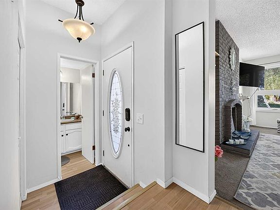 3rd image of 6417 N 26th Ave NE