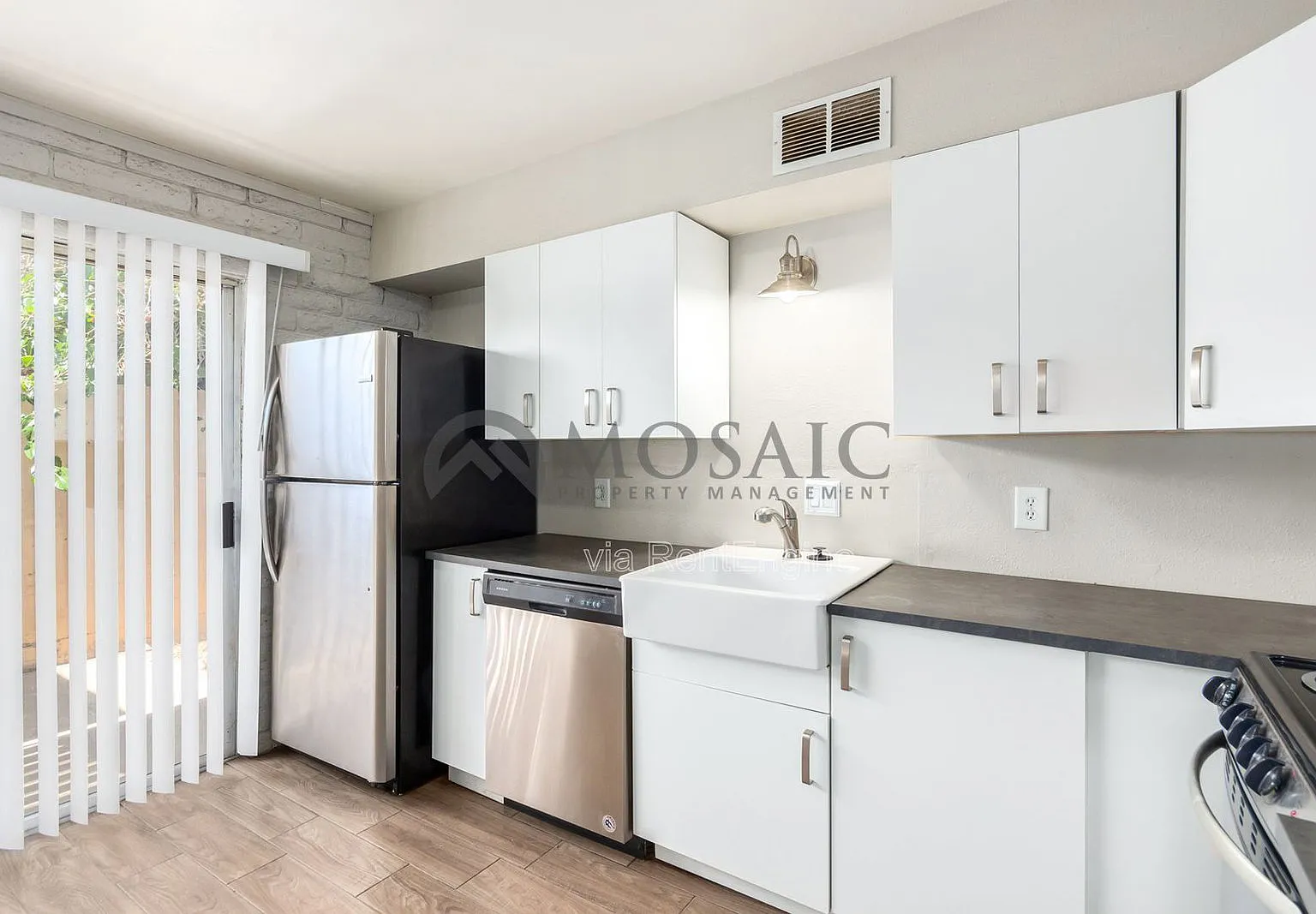 2 bed, 2.0 bath, 900 sqft, $1,199 — Photo 1