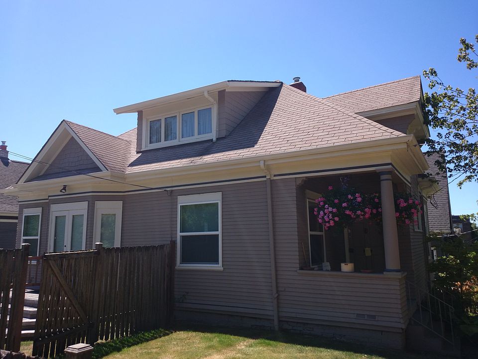 2nd image of 1067 E Harrison St