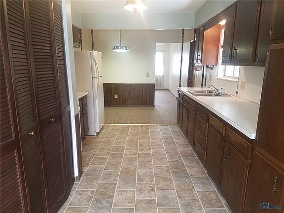 5th image of 604 Coeli Dr