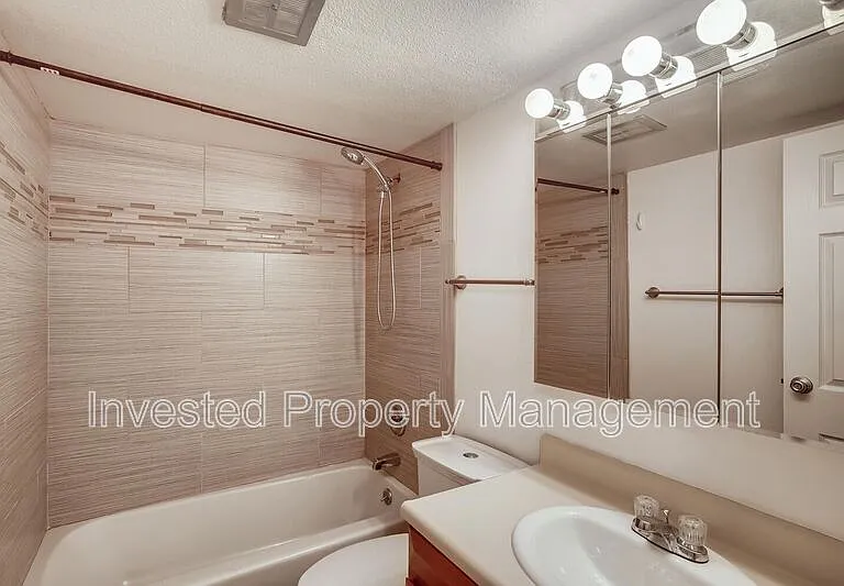 7275 S Xenia Cir #A — Photo 10