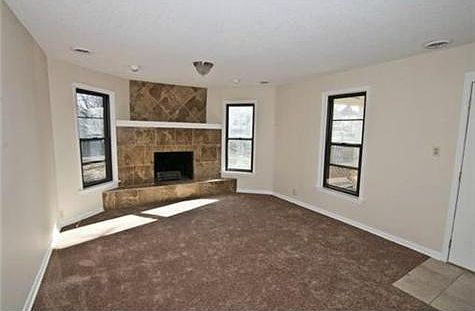 3rd image of 301 S Green St