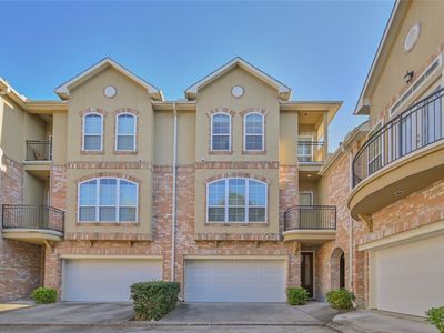 42 Versante Ct, Houston, TX, 77070
