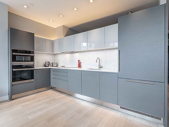 5th image of 285 Columbus Ave #803