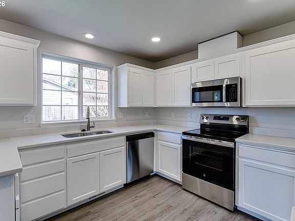 5th image of 2987 Dry Creek Rd