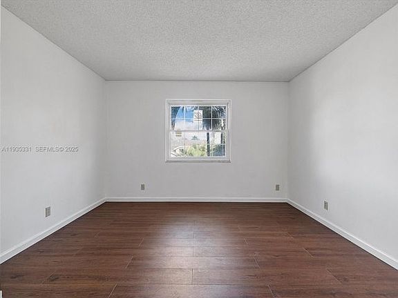 3rd image of 931 SW 150th Ave