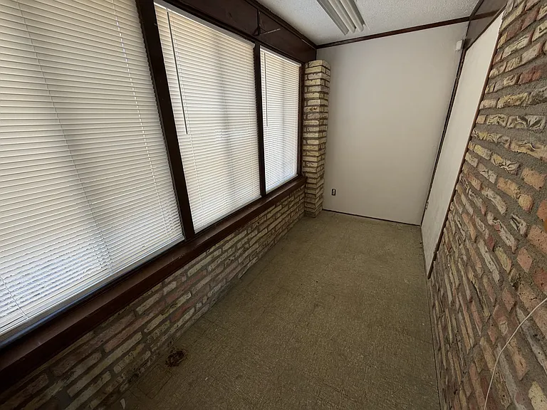 1044 Paradise Dr — Photo 17