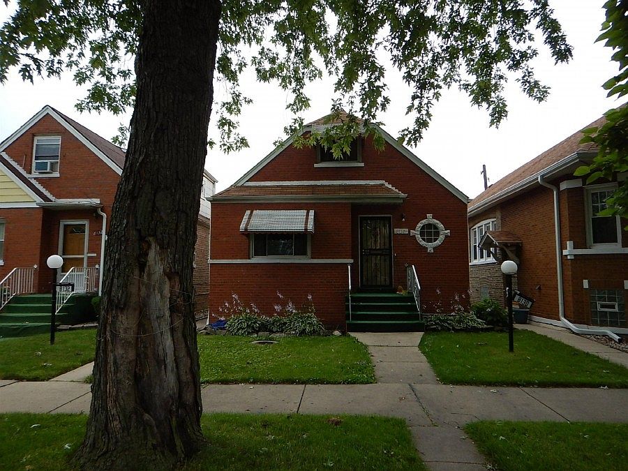 1st image of 8130 S La Salle St