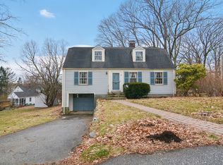 4 Beacon St, Natick, MA 01760