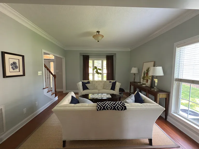 1108 Winterberry Ln — Photo 9