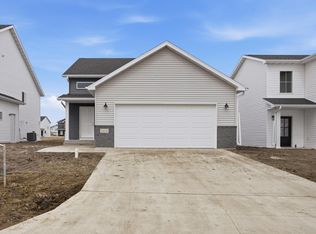 2414 38th Ave S, Moorhead, MN 56560
