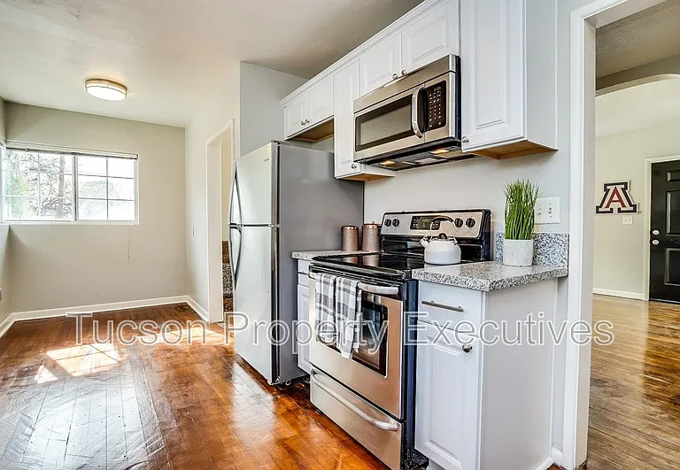1040 E Linden St #A — Photo 5