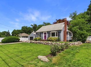 12 Griffin Ter, Weymouth, MA 02190