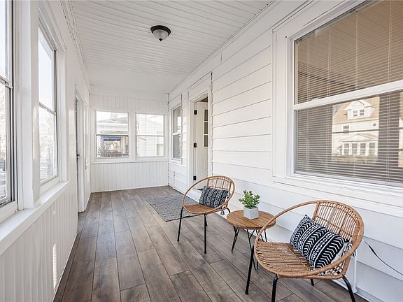 5th image of 255 Melville St