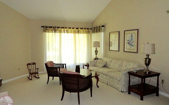 2nd image of 2539 Woodcliff Ct