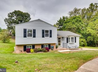 7701 Princess Pl, Pasadena, MD 21122