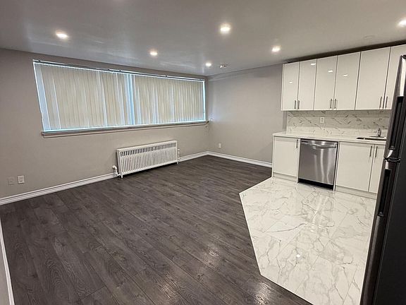 4th image of 180 Vaughan Rd #101