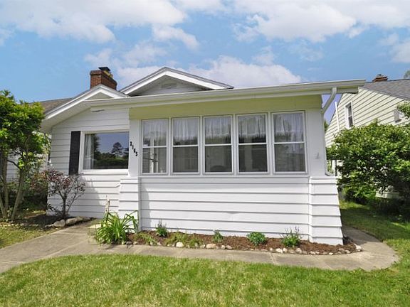 2nd image of 2165 Parkview Pl