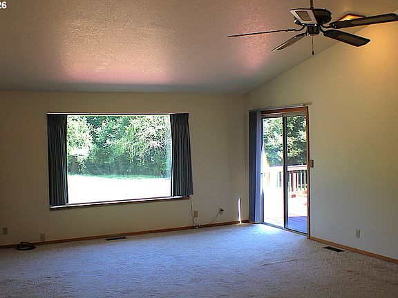 3rd image of 7503 N Myrtle Rd