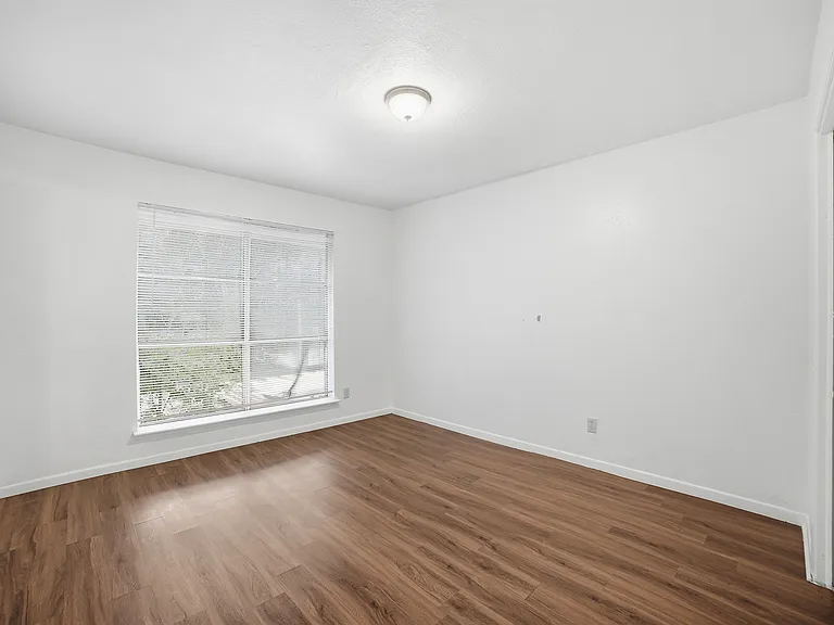 334 Valley Park Dr — Photo 23