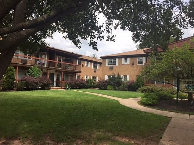 2nd image of 55 Gills Ln Unit 47