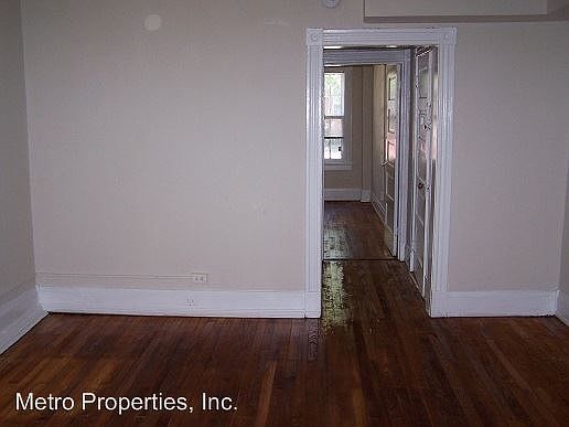 4th image of 3155 Ellwood Ave APT B