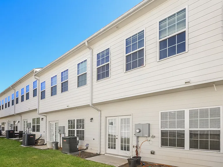 7 Madaline Ln — Photo 15