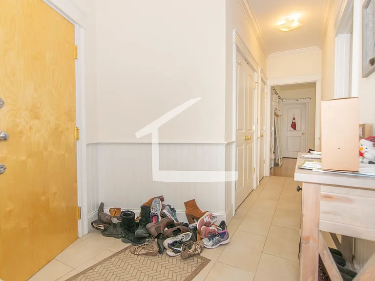 1328 Commonwealth Ave #4B — Photo 2