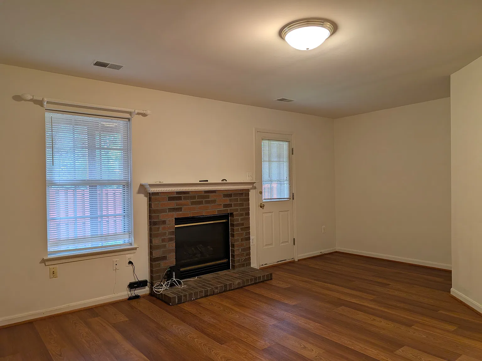 3 bed, 1510 sqft, $3,200 — Photo 3