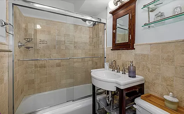 Sold by Compass | media 5