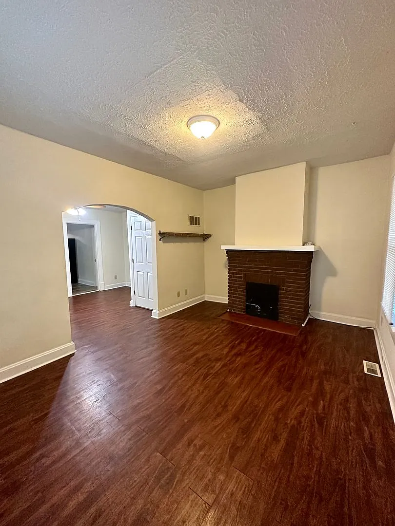 Now Pre-Leasing for 2027-28 School Year! — Photo 2
