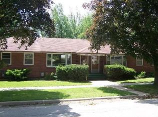 303 S Highland Ave, Rockford, IL 61104