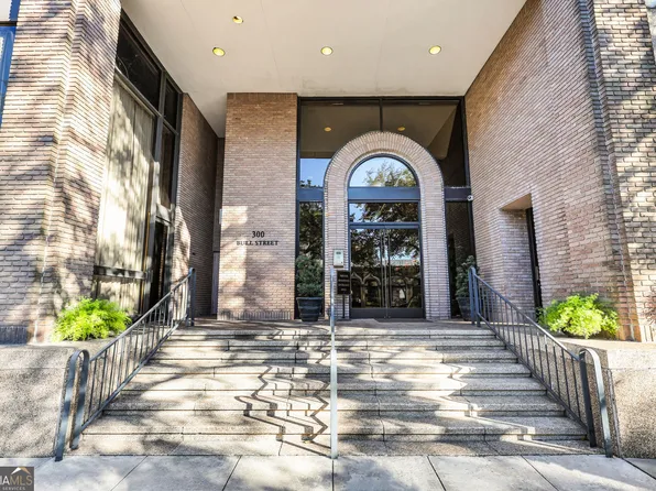 300 Bull St APT 404A, Savannah, GA 31401