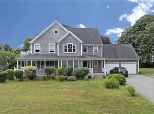 9 Prospect Ln, Portsmouth, RI 02871