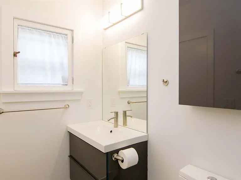 1435 Broadway St — Photo 19