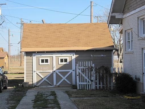 5th image of 304 N 4th Ave