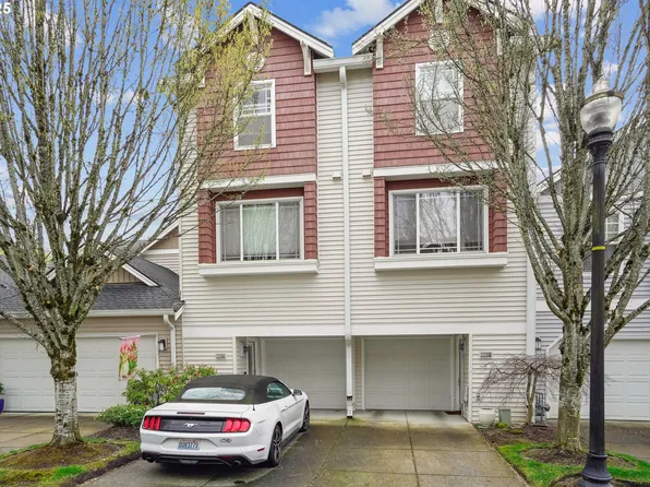 8823 NE 17th St, Vancouver, WA 98664