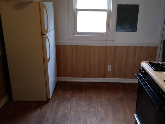 4th image of 913 Kingsley Dr