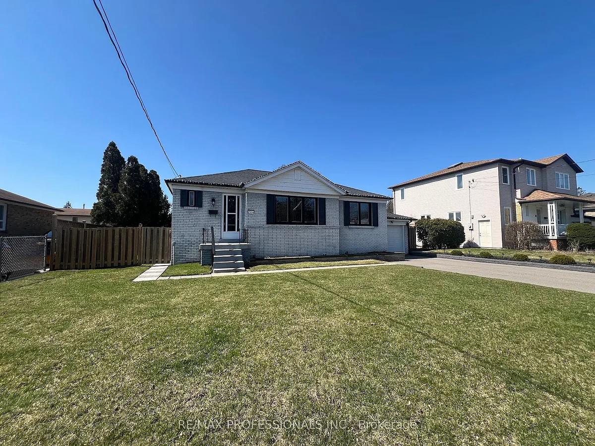 Building Photo - 2504 Donnavale Dr
