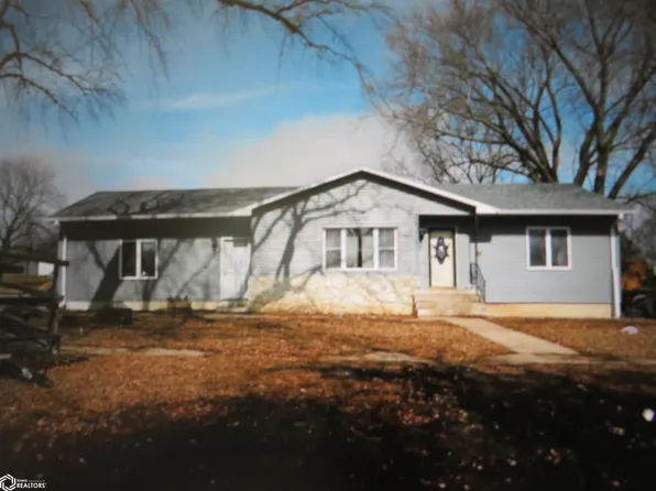 909 South St, Mallard, IA 50562
