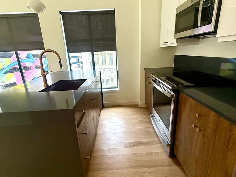 Brand new units 0-1 bedroom — Photo 10